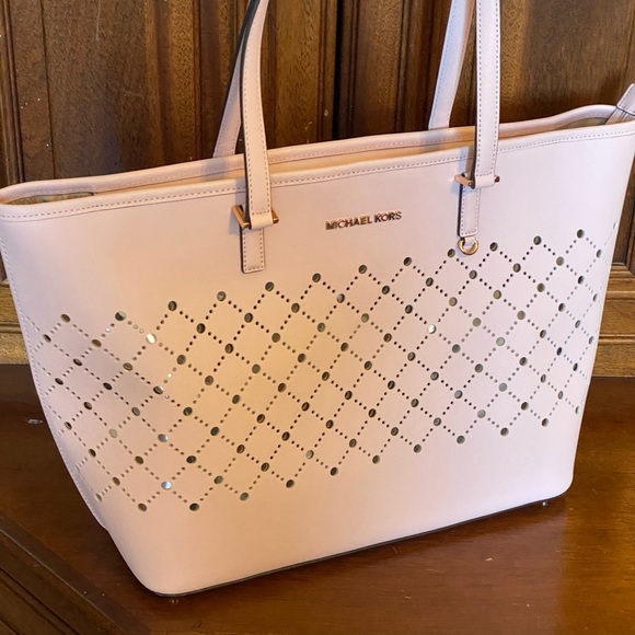 NWT Michael Kors JSTVL perforated LG tote - Picture 2 of 8